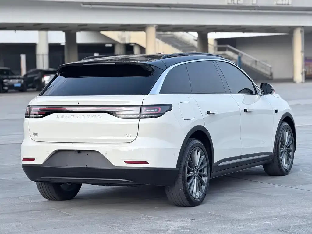 Leapmotor C11 — фото 10