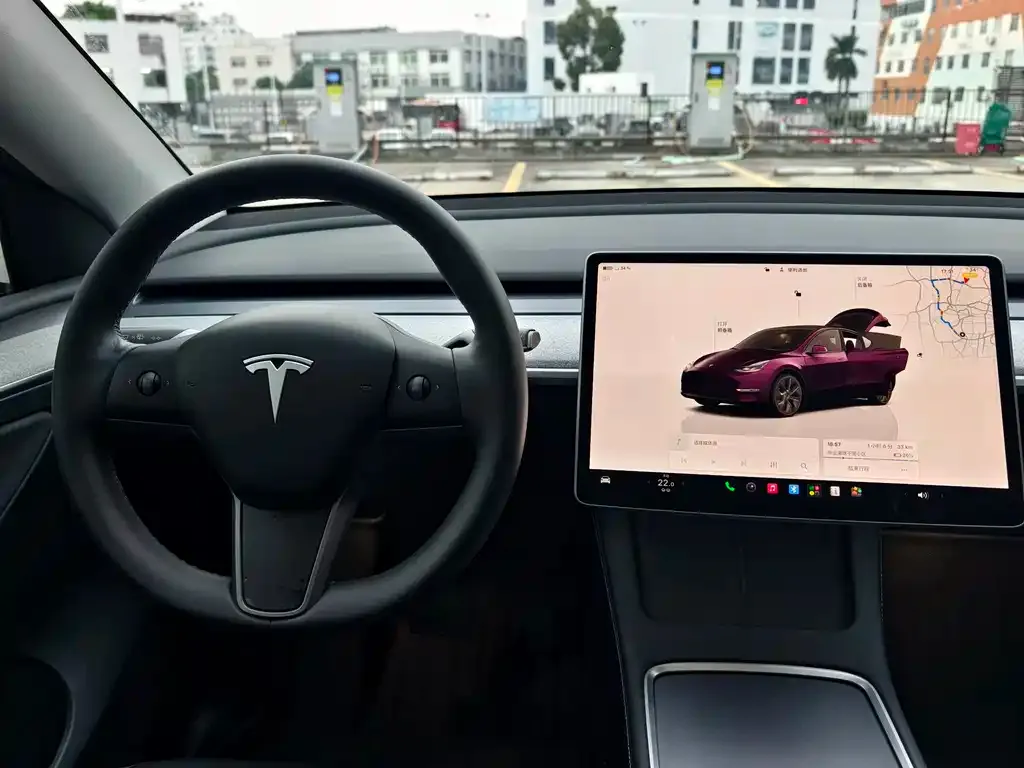 Tesla Model Y — фото 8
