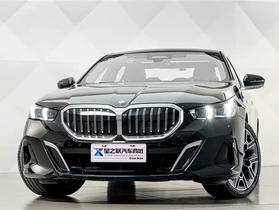 BMW 5 Series — фото 5