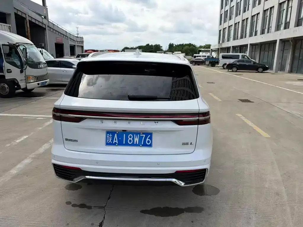 Geely Xingyue L — фото 10