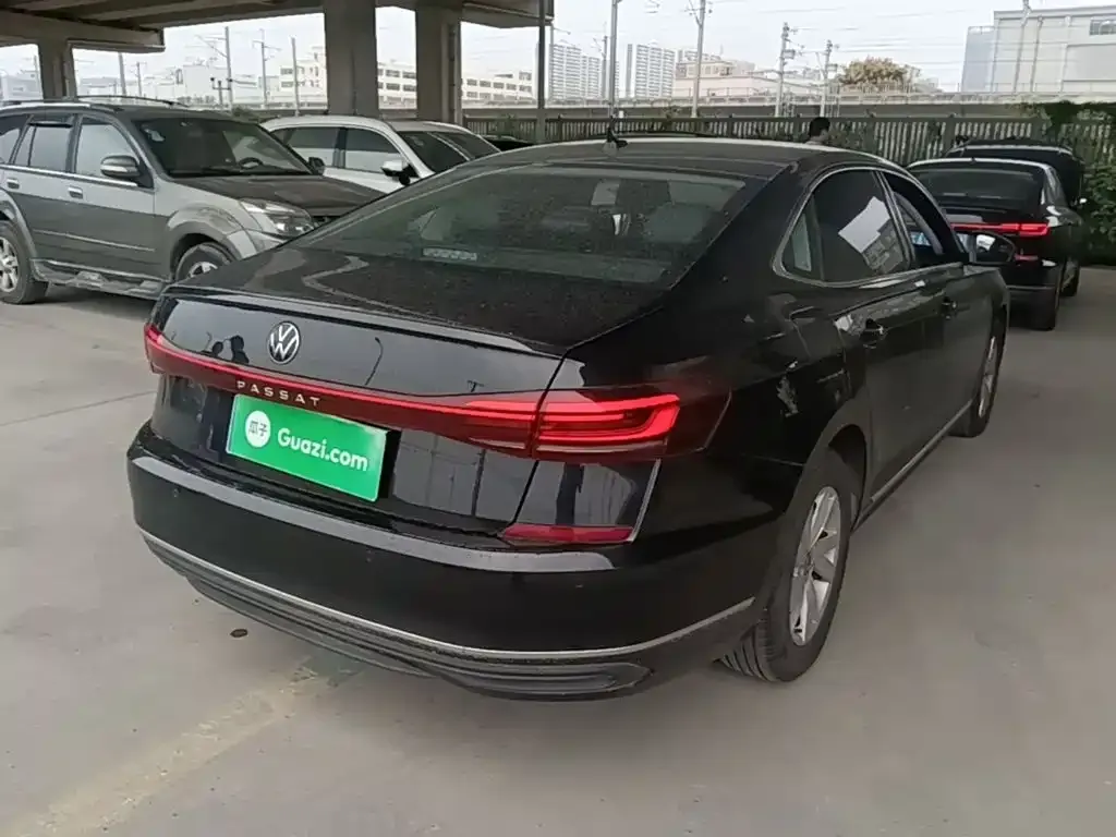 Volkswagen Passat — фото 6