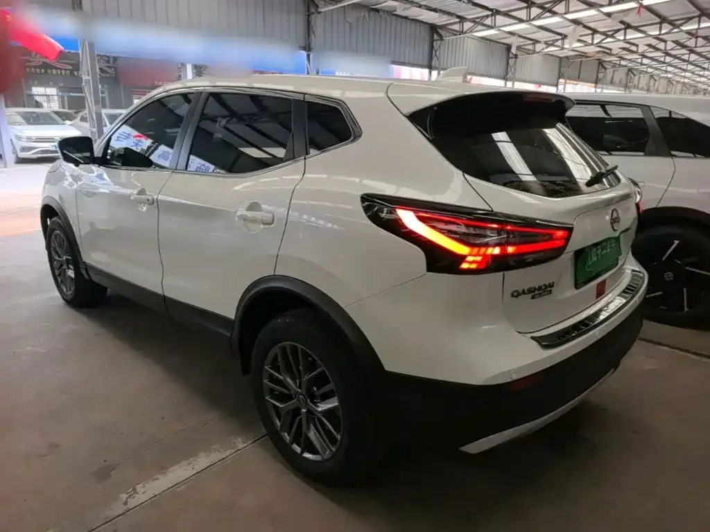 Nissan Qashqai — фото 5