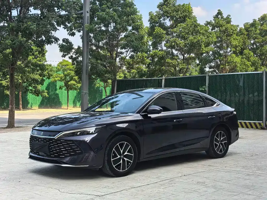 BYD Qin L — фото 1