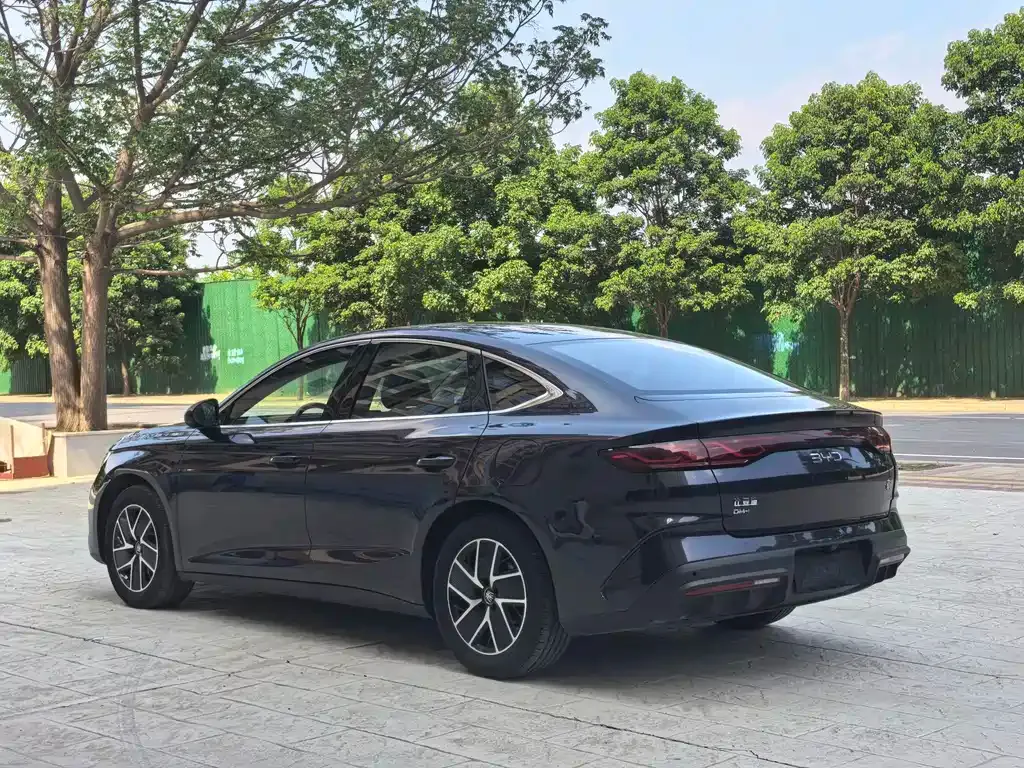 BYD Qin L — фото 10