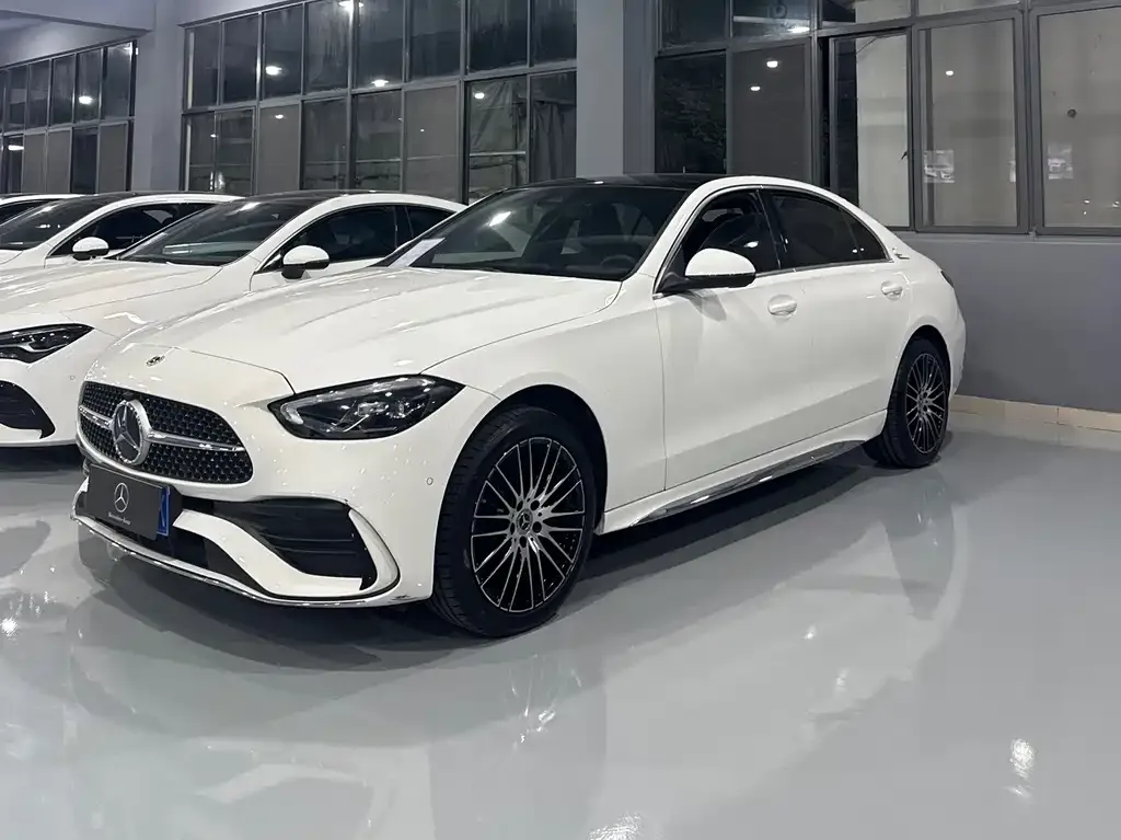Mercedes-Benz C-Class — фото 1