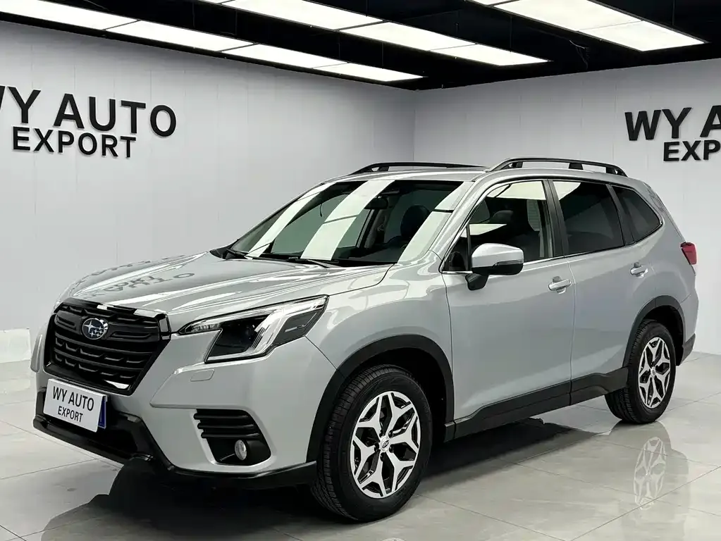 Subaru Forester — фото 1
