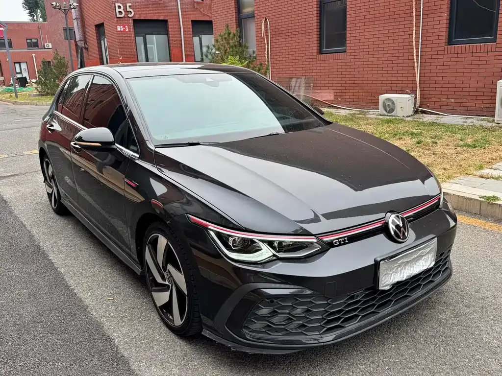 Volkswagen Golf GTI — фото 9
