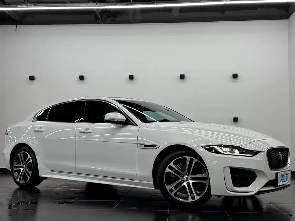 Jaguar XEL — фото 2