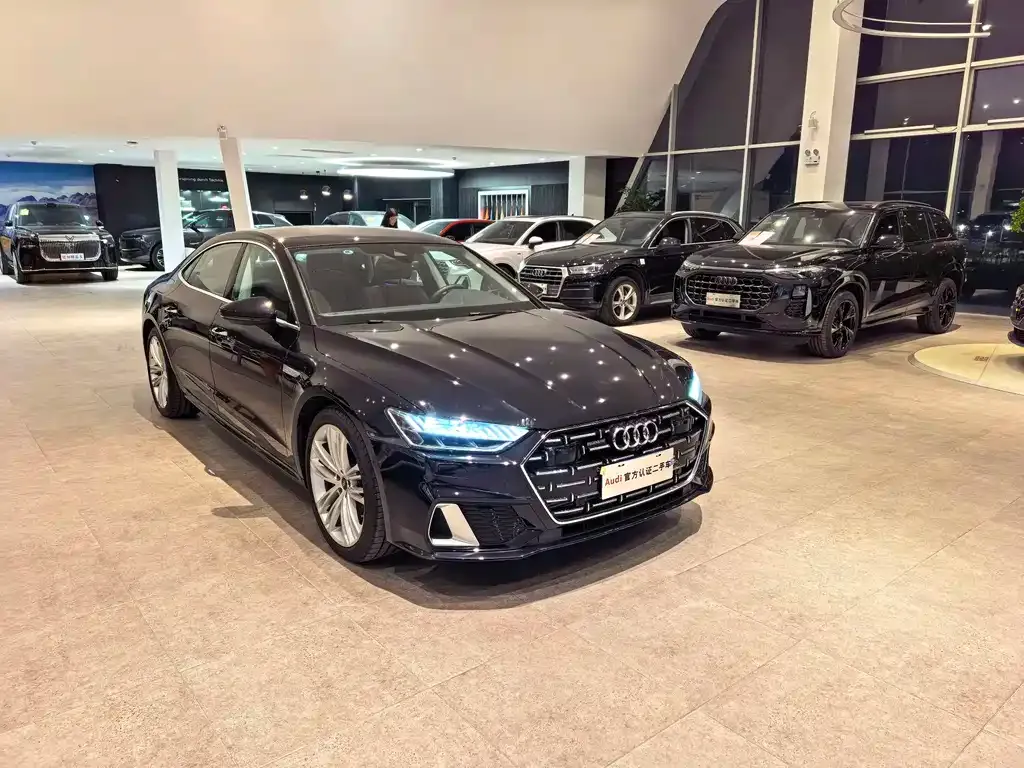 Audi A7L — фото 2
