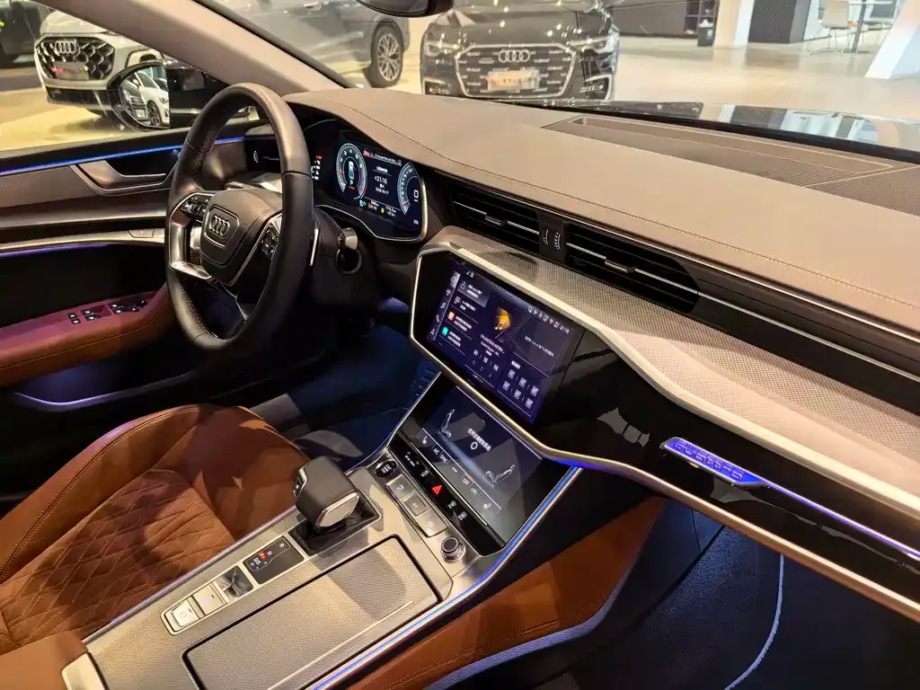 Audi A7L — фото 3