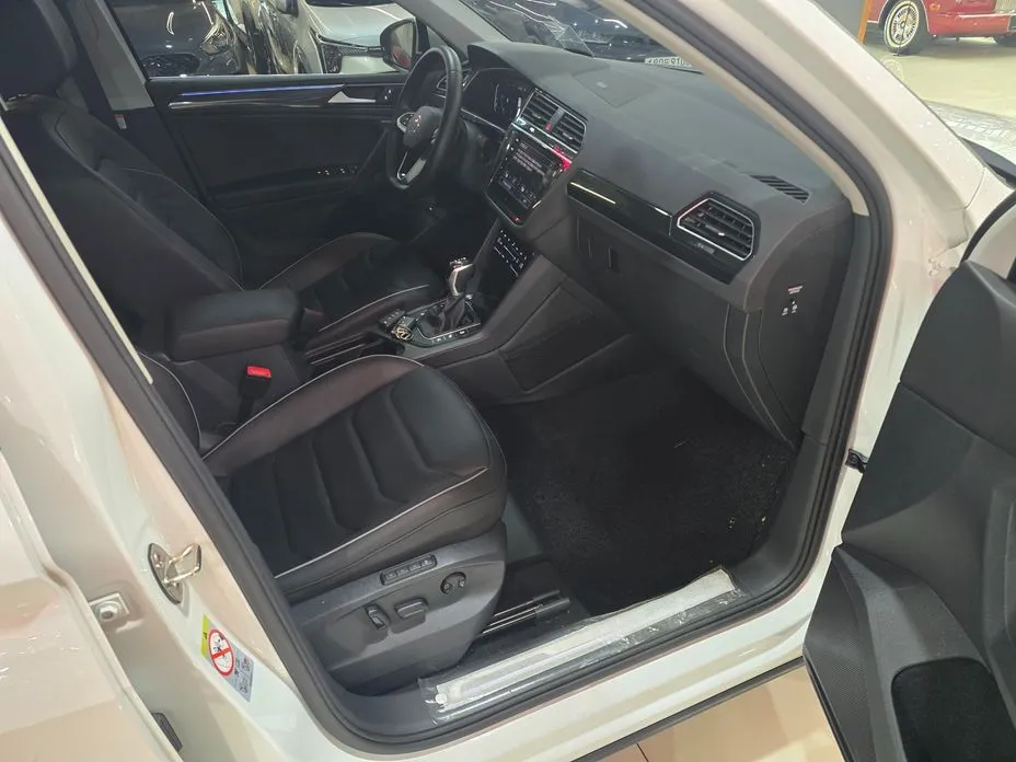 Volkswagen Tiguan — фото 5