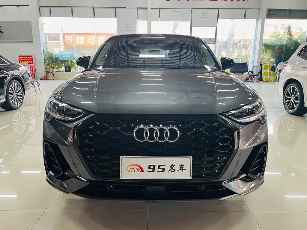 Audi Q3 Sportback — фото 8