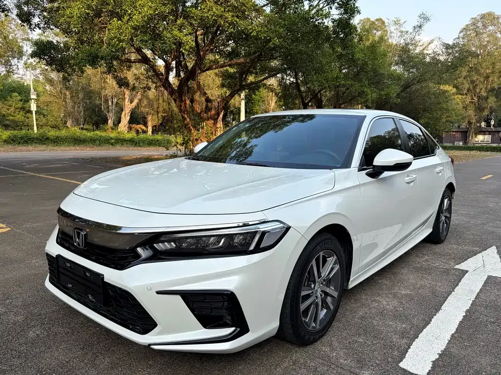Honda Civic — фото 1