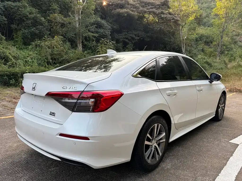 Honda Civic — фото 8