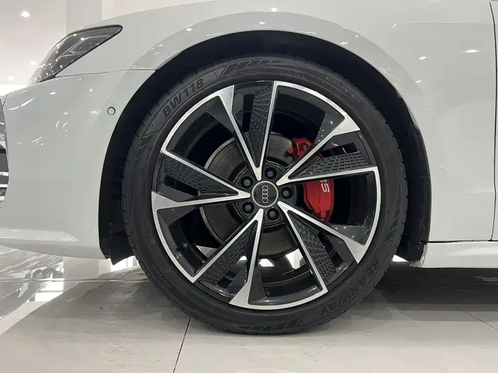 Audi A7 — фото 10