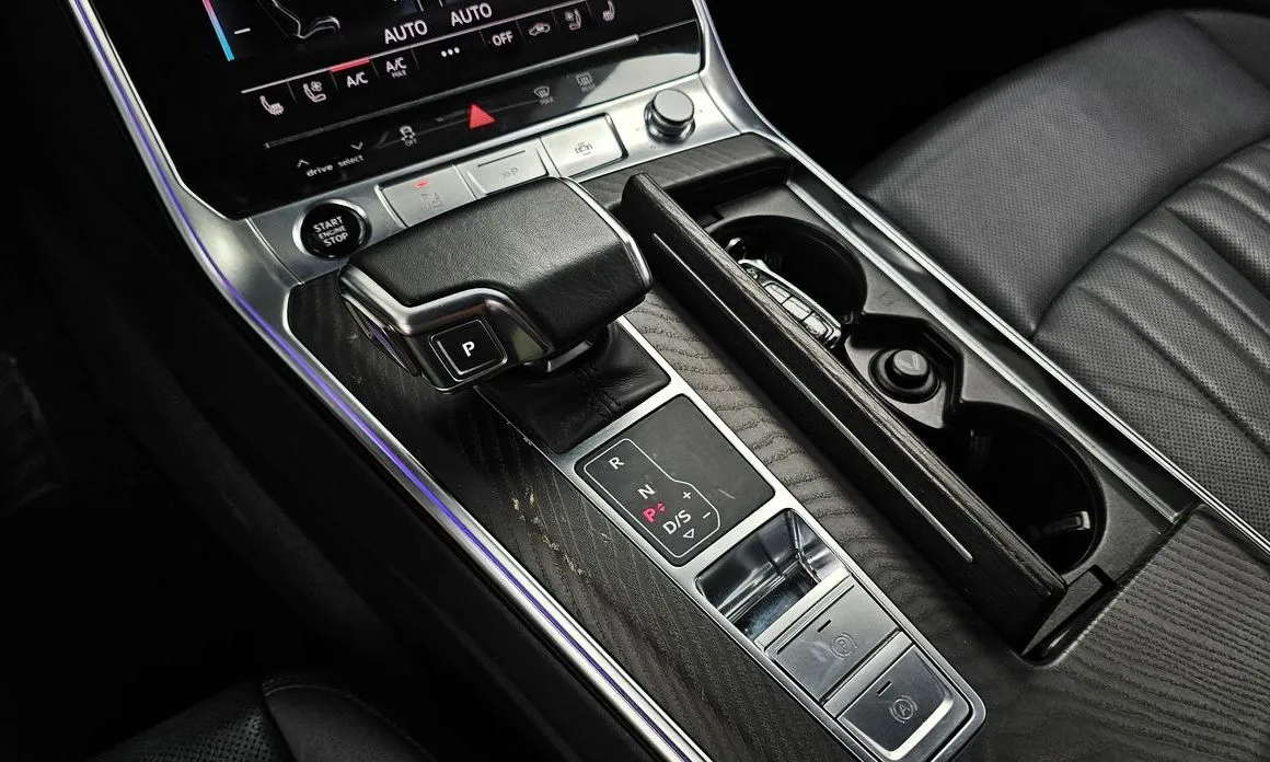 Audi A6 — фото 6