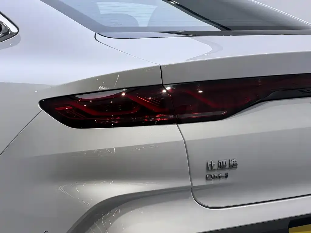 BYD Qin L — фото 4