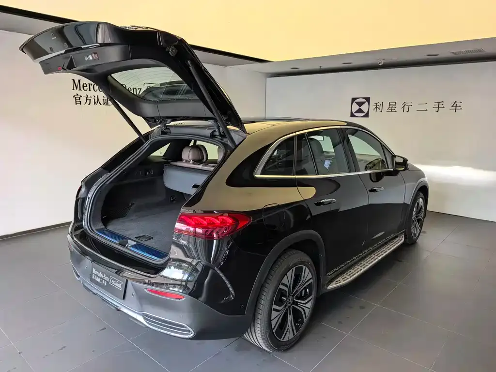 Mercedes-Benz EQE SUV — фото 4