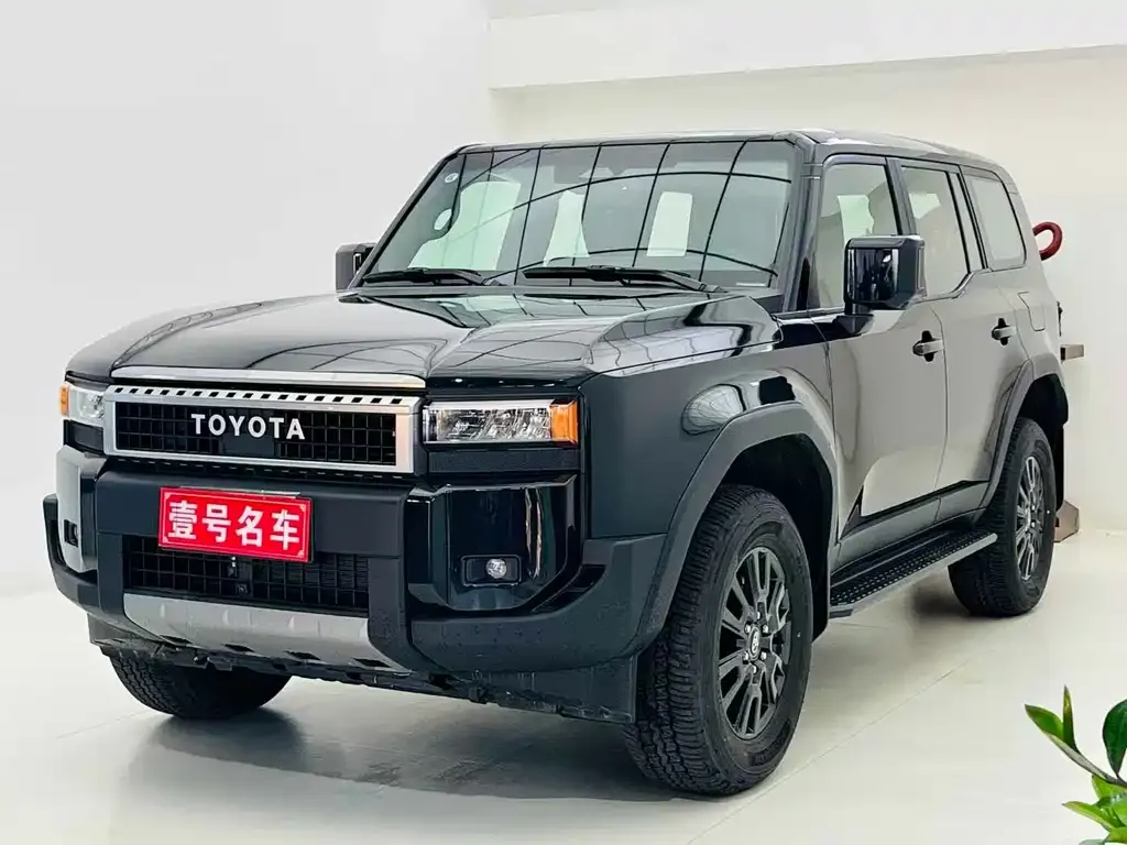 Toyota Prado — фото 1