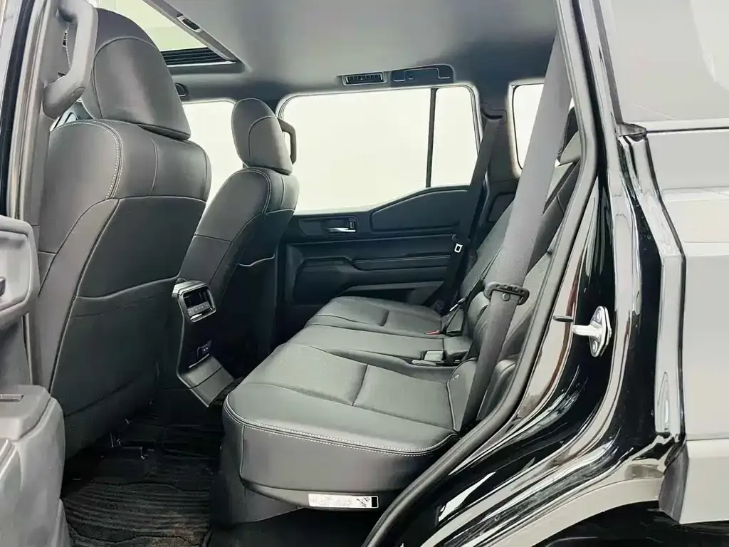 Toyota Prado — фото 3