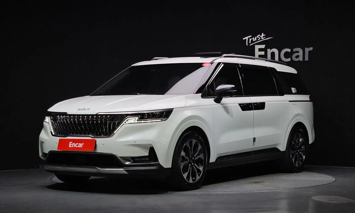 Kia Carnival — фото 1