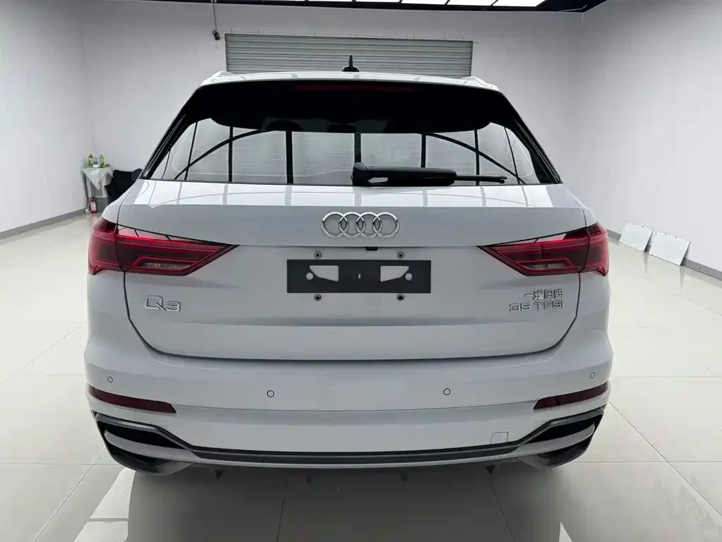 Audi Q3 — фото 10