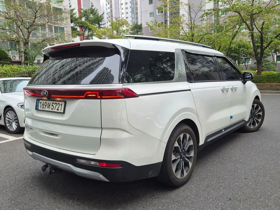 Kia Carnival — фото 2