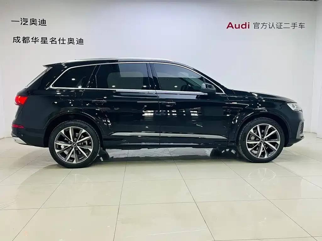 Audi Q7 — фото 7