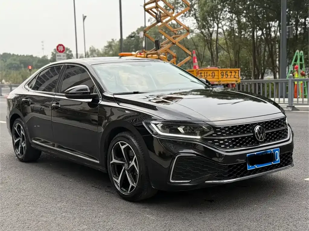 Volkswagen Passat — фото 5
