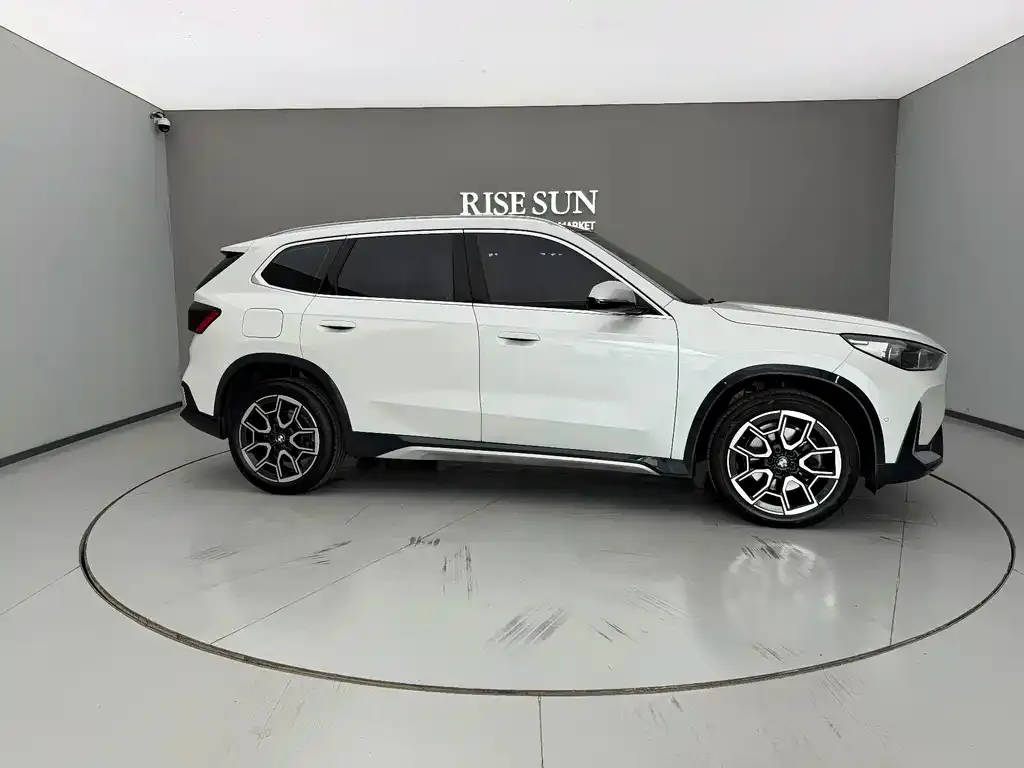 BMW X1 — фото 2