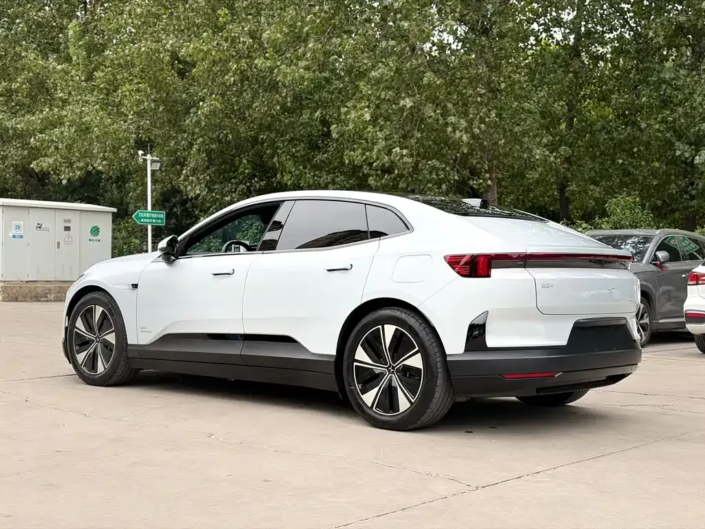 Polestar Polestar 4 — фото 8