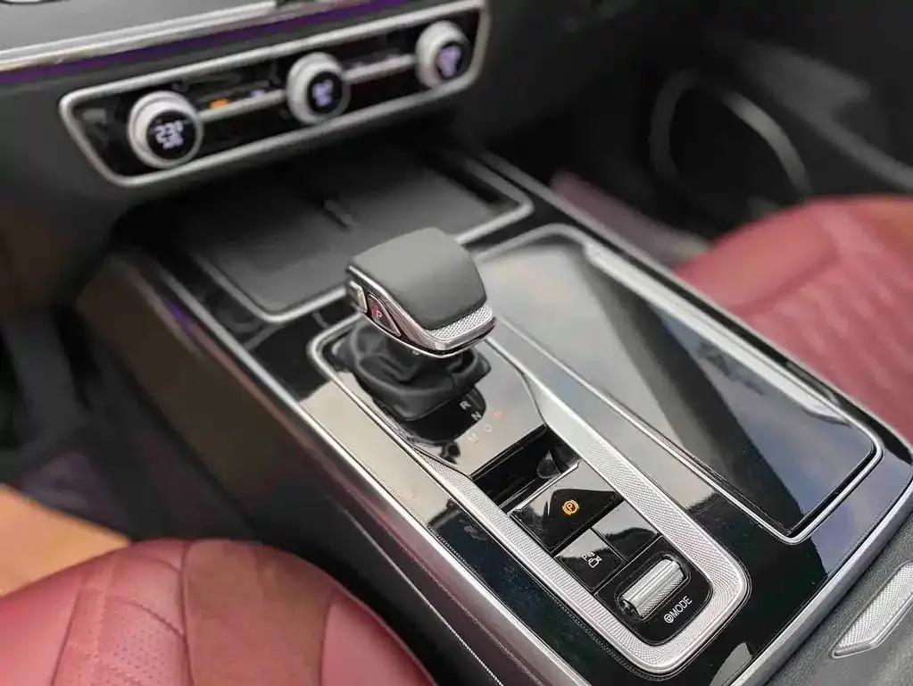 Hongqi HS5 — фото 6