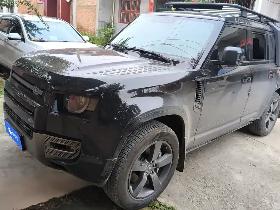 Land Rover Defender — фото 1