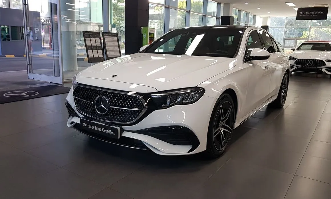 Mercedes-Benz E-Class — фото 1