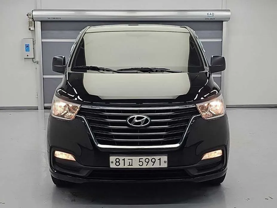 Hyundai Starex — фото 3
