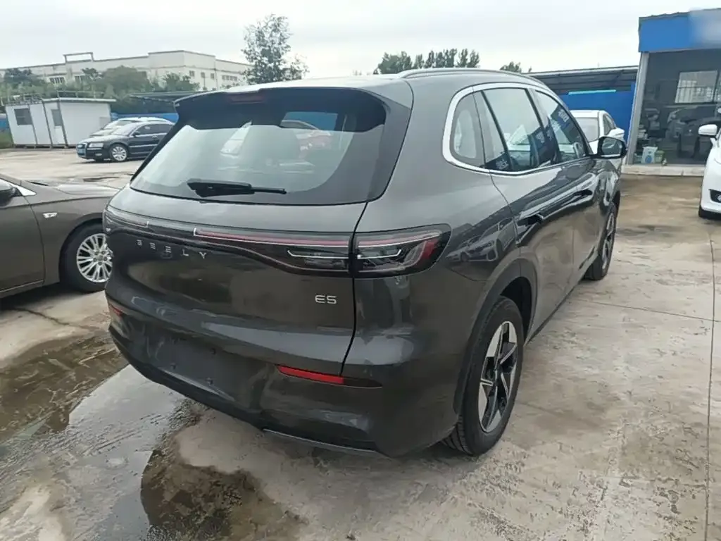Geely Galaxy E5 — фото 10