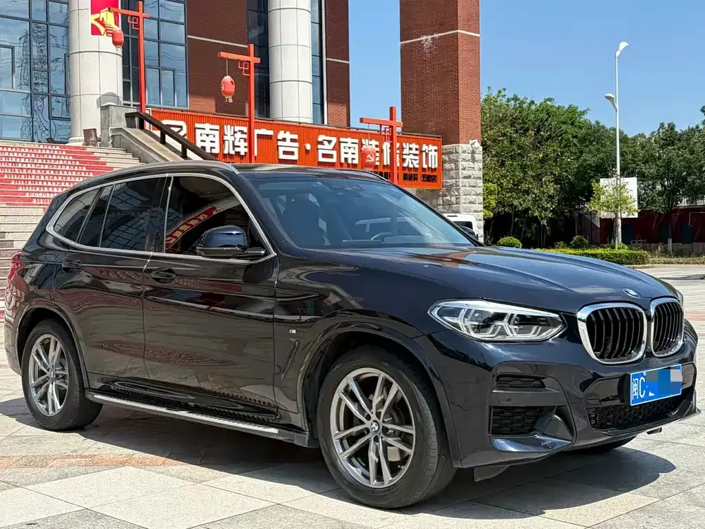 BMW X3 — фото 9