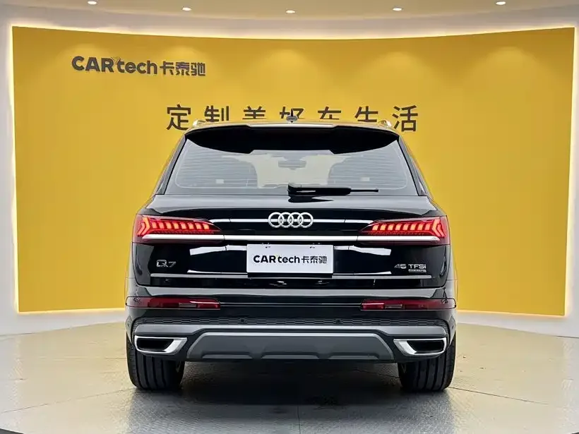 Audi Q7 — фото 3