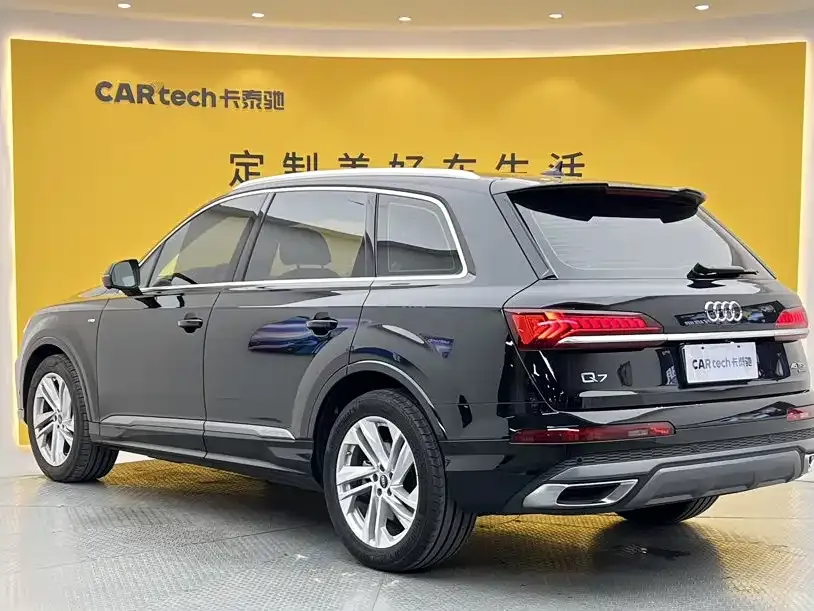 Audi Q7 — фото 5