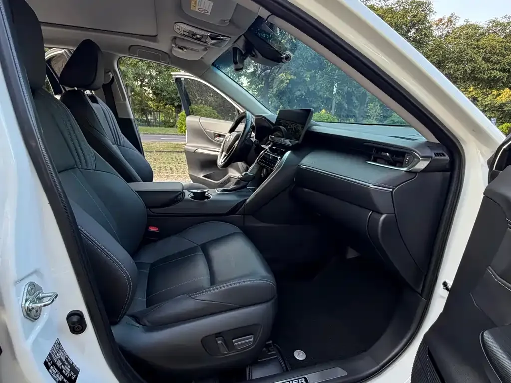 Toyota Harrier — фото 8