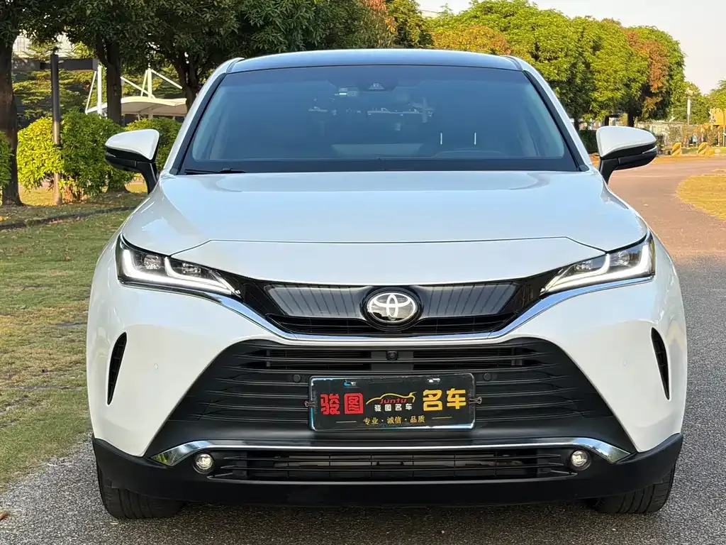 Toyota Harrier — фото 4