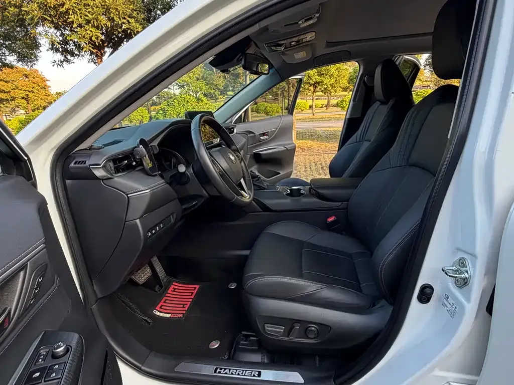 Toyota Harrier — фото 9