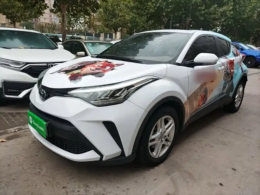 Toyota C-HR — фото 1