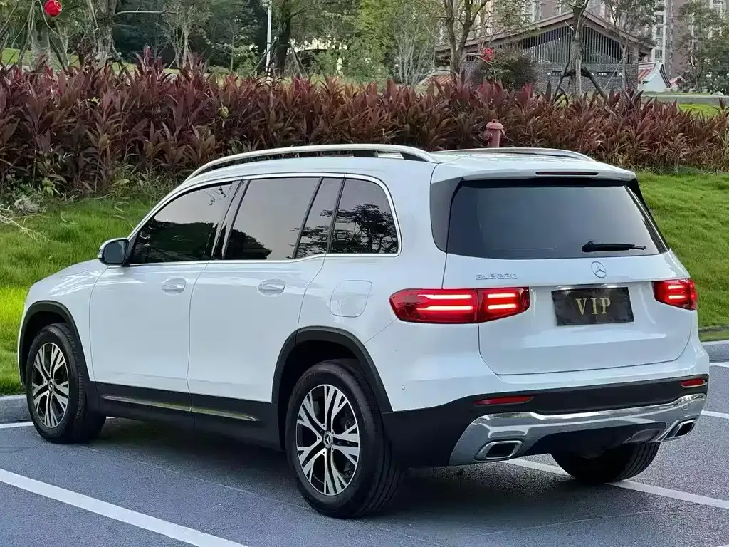 Mercedes-Benz GLB — фото 3