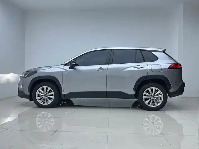 Toyota Corolla Cross — фото 2