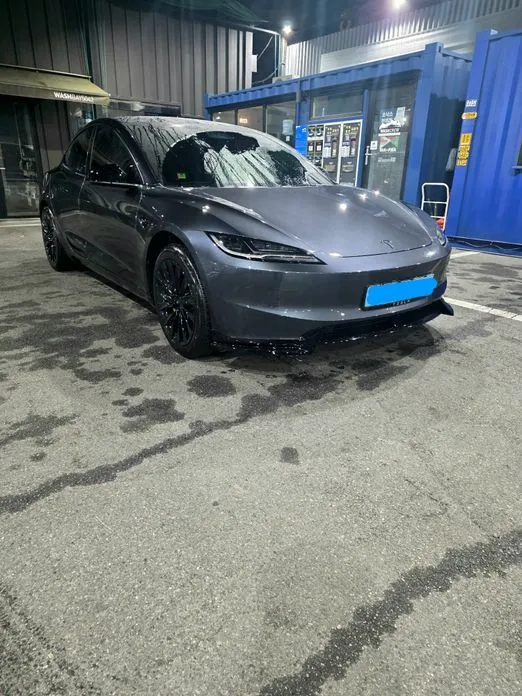 Tesla Model 3 — фото 1