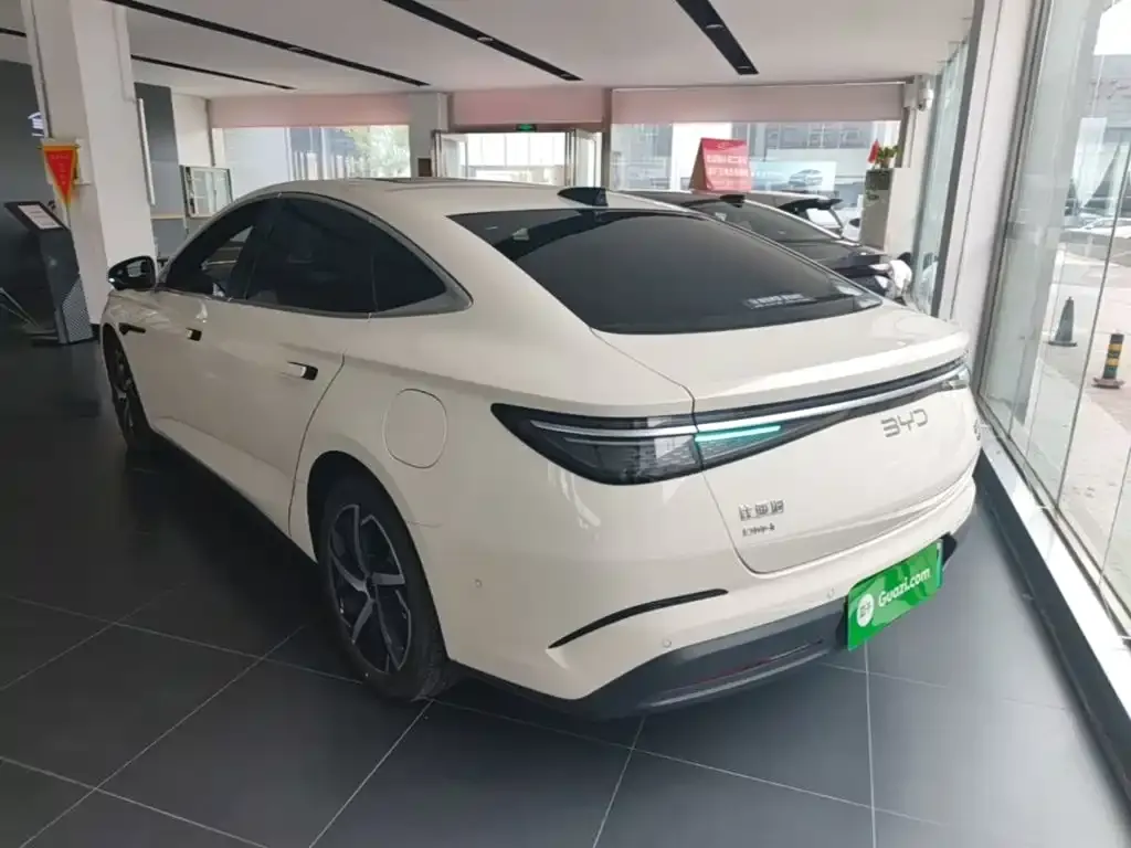 BYD Seal 07 DM-i — фото 4