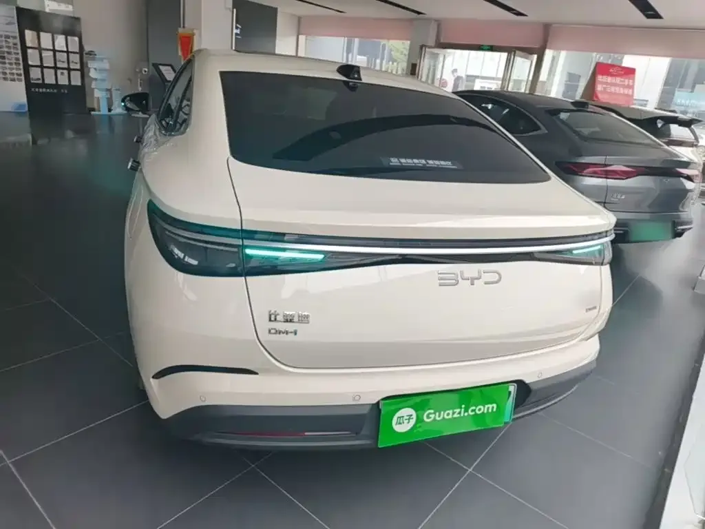 BYD Seal 07 DM-i — фото 2