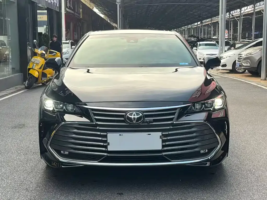 Toyota Avalon — фото 3