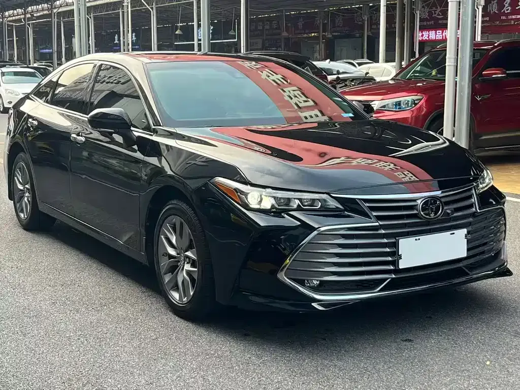 Toyota Avalon — фото 4